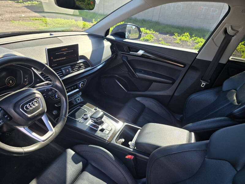 2018 Audi Q5 2.0T quattro Premium Plus