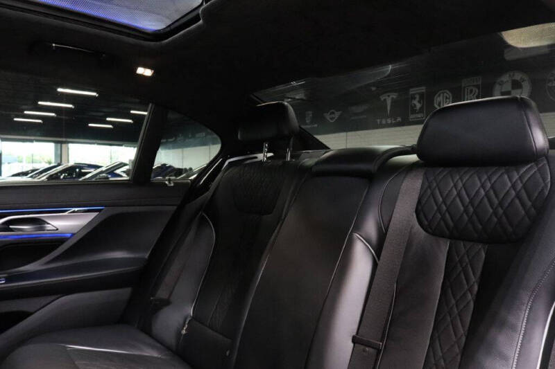 2022 BMW 7 Series ALPINA B7 xDrive