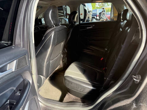 2017 Ford Edge Titanium