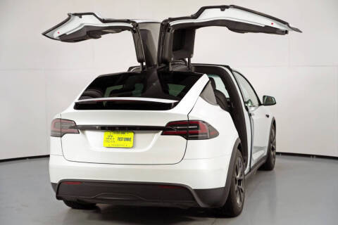 2023 Tesla Model X Standard Range