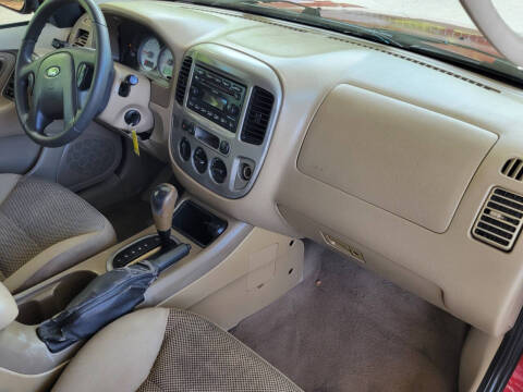 2005 Ford Escape XLT