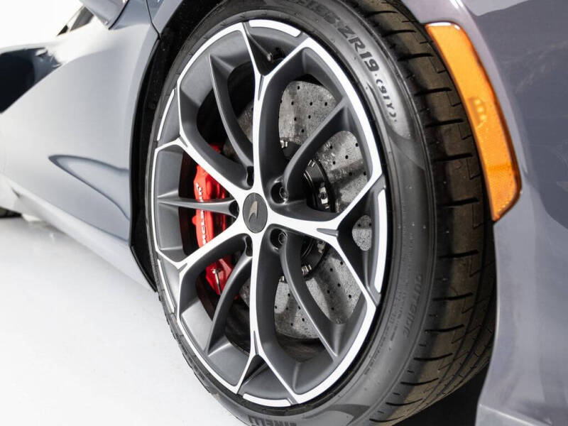 2025 McLaren Artura Spider