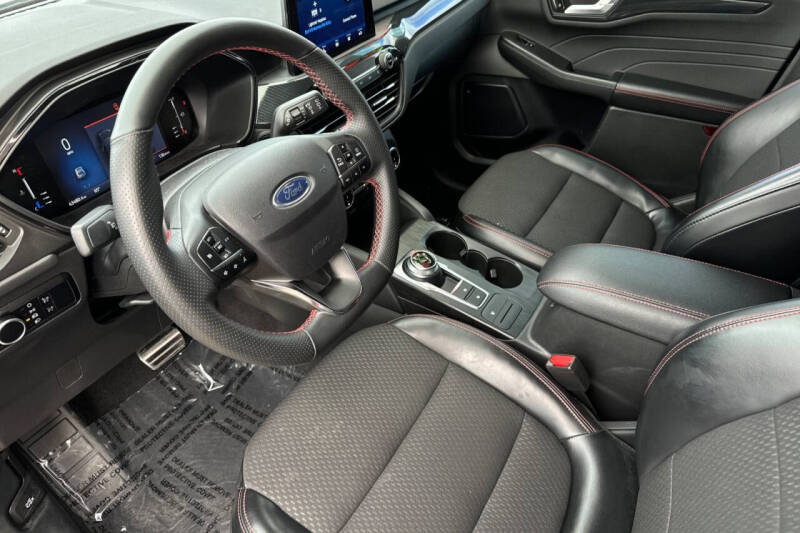 2024 Ford Escape Hybrid ST-Line