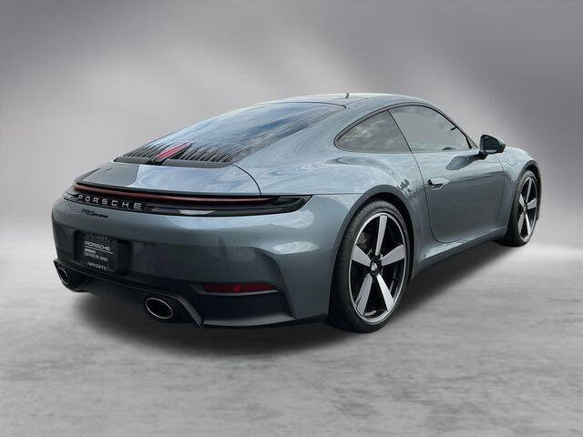 2025 Porsche 911 Carrera