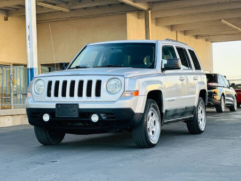 2011 Jeep Patriot for sale at CARS AVENUE INC in Sacramento CA