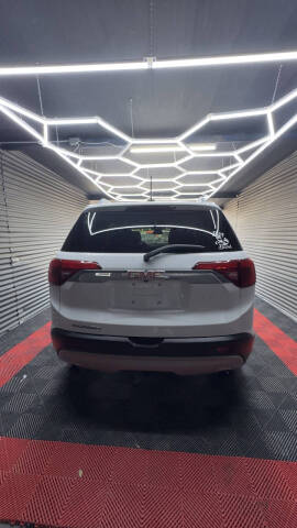 2019 GMC Acadia SLT-1