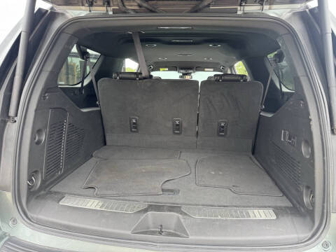 2023 Chevrolet Suburban Premier