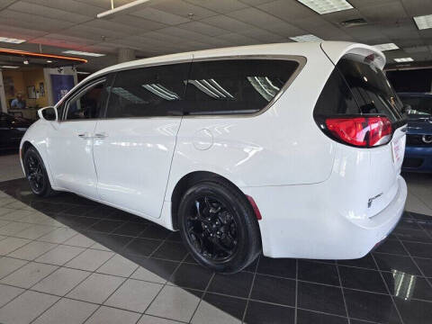 2018 Chrysler Pacifica Touring Plus