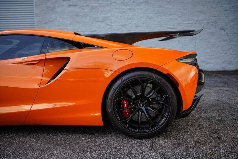2023 McLaren Artura