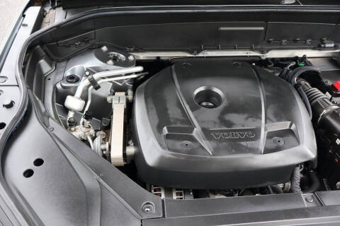 2018 Volvo XC90 T6 Momentum