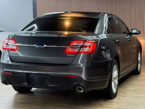 2018 Ford Taurus SEL
