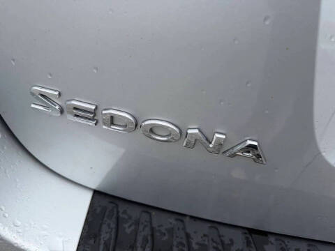 2018 Kia Sedona L