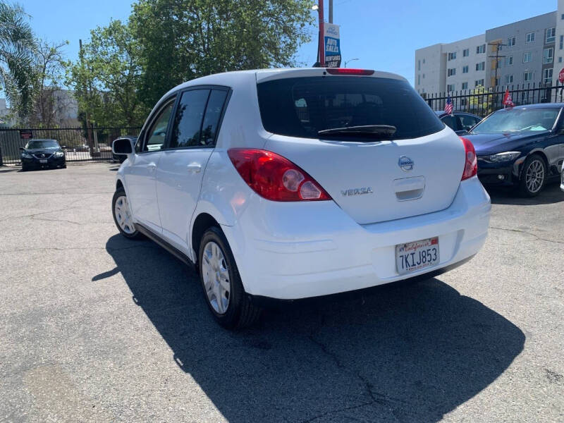 2011 Nissan Versa 1.8 S