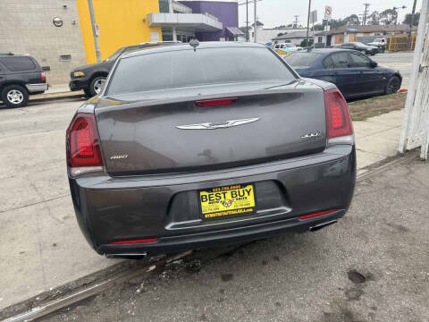 2016 Chrysler 300