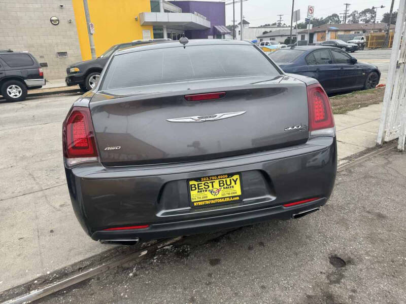 2016 Chrysler 300