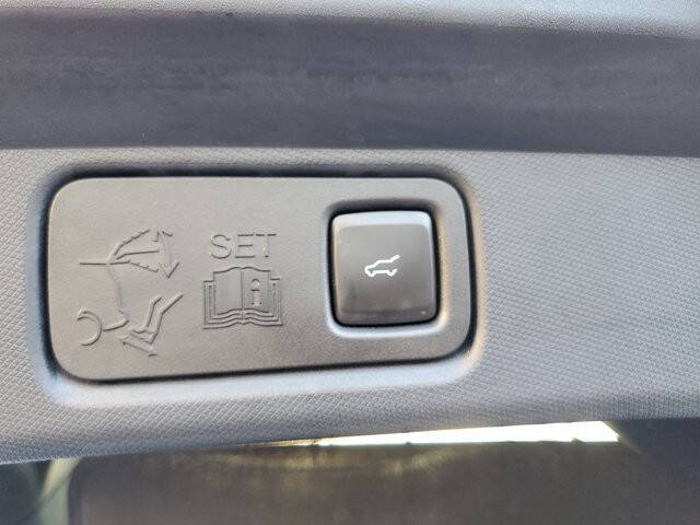 2022 Ford Mustang Mach-E Select