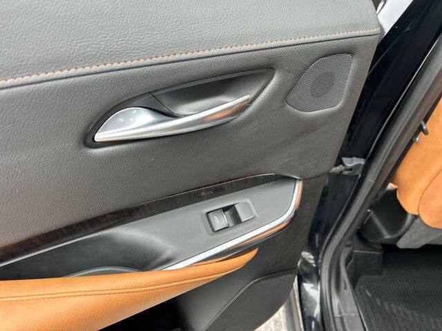 2023 Cadillac XT4 Premium Luxury