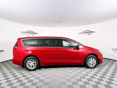 2026 Chrysler Voyager LX