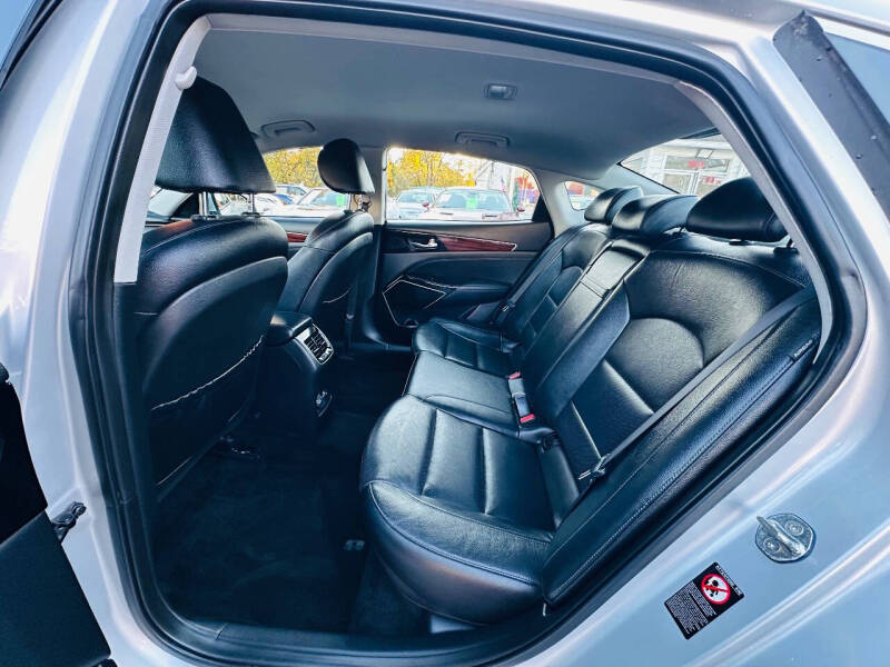 2018 Kia Cadenza Premium