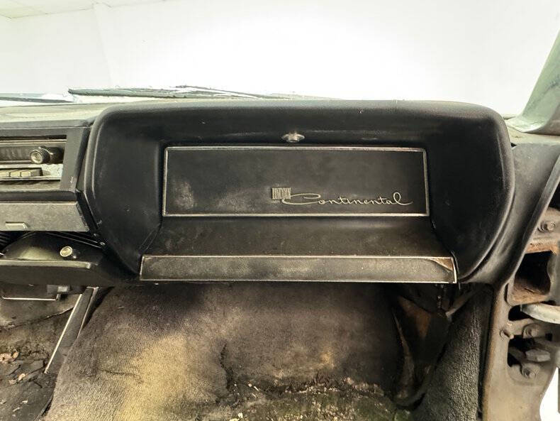 1961 Lincoln Continental