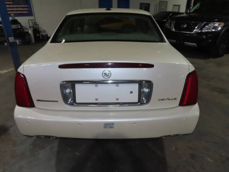 2003 Cadillac DeVille