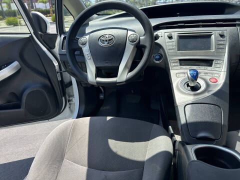 2013 Toyota Prius Two