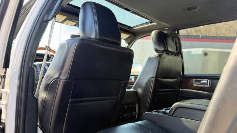 2016 Lincoln Navigator Select