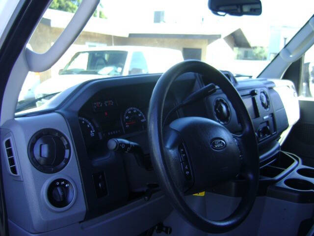 2014 Ford E-Series E-350 SD XL