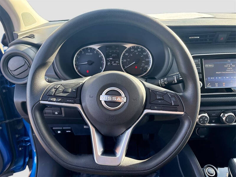 2022 Nissan Kicks S