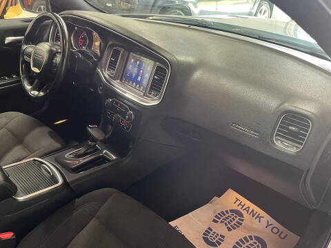 2016 Dodge Charger SE