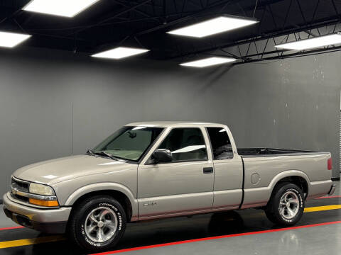 2002 Chevrolet S-10 for sale at AutoNet of Dallas in Dallas TX