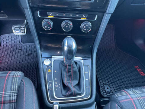 2017 Volkswagen Golf GTI