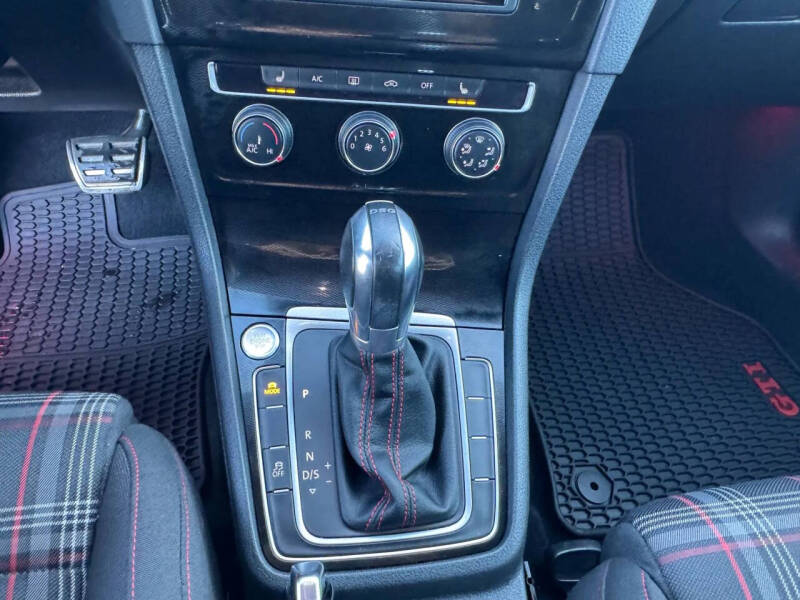 2017 Volkswagen Golf GTI