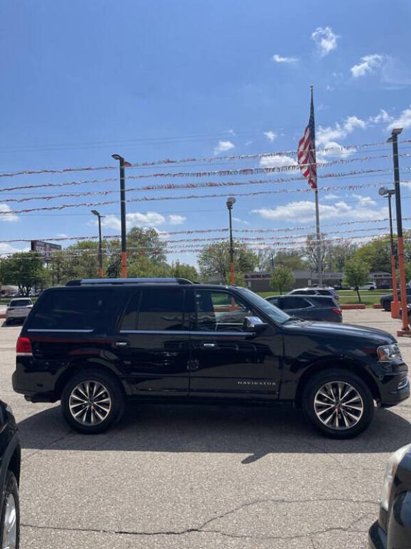 2017 Lincoln Navigator Select