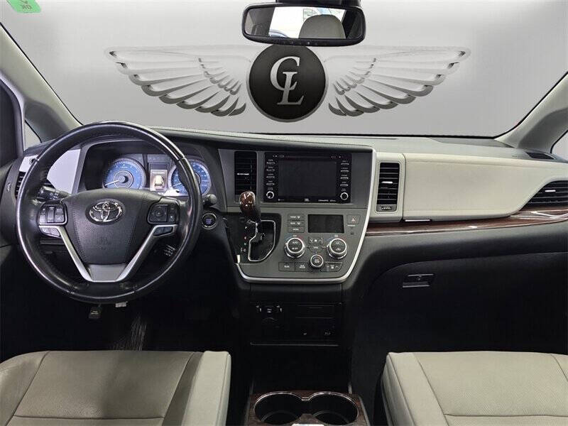 2020 Toyota Sienna Limited Premium 7-Passenger