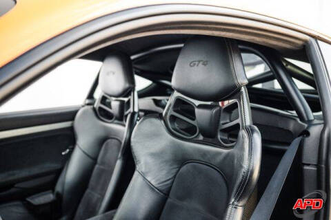 2016 Porsche Cayman GT4