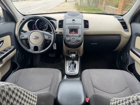 2012 Kia Soul +