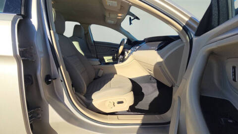 2018 Ford Taurus SE