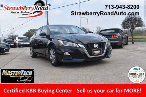 2020 Nissan Altima for sale at Strawberry Road Auto Sales in Pasadena TX