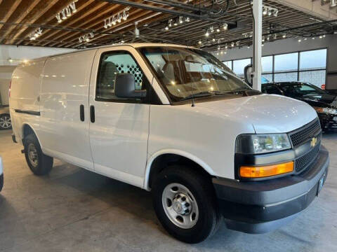 2023 Chevrolet Express 2500