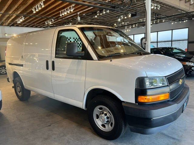 2023 Chevrolet Express 2500