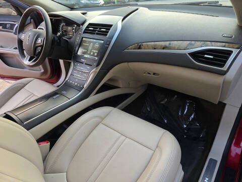 2016 Lincoln MKZ