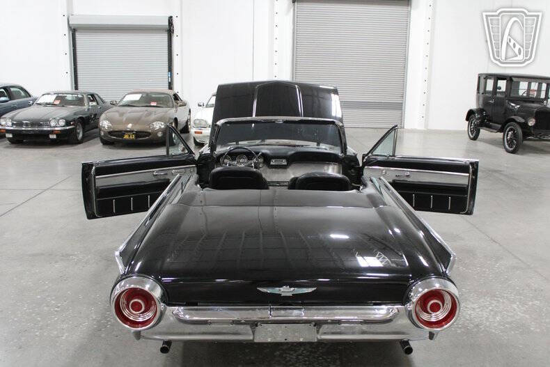 1962 Ford Thunderbird