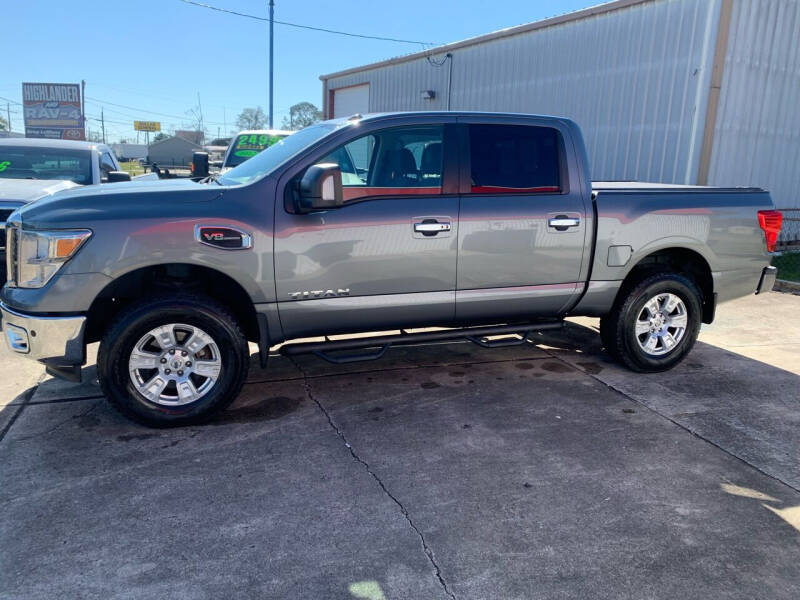 2017 Nissan Titan for sale at Uncle Ronnie's Auto LLC in Houma LA