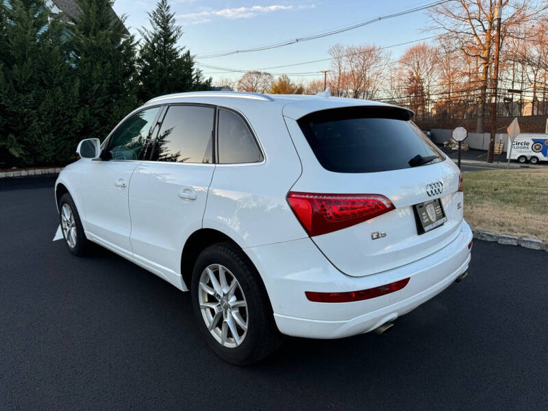 2010 Audi Q5 Premium photo 9