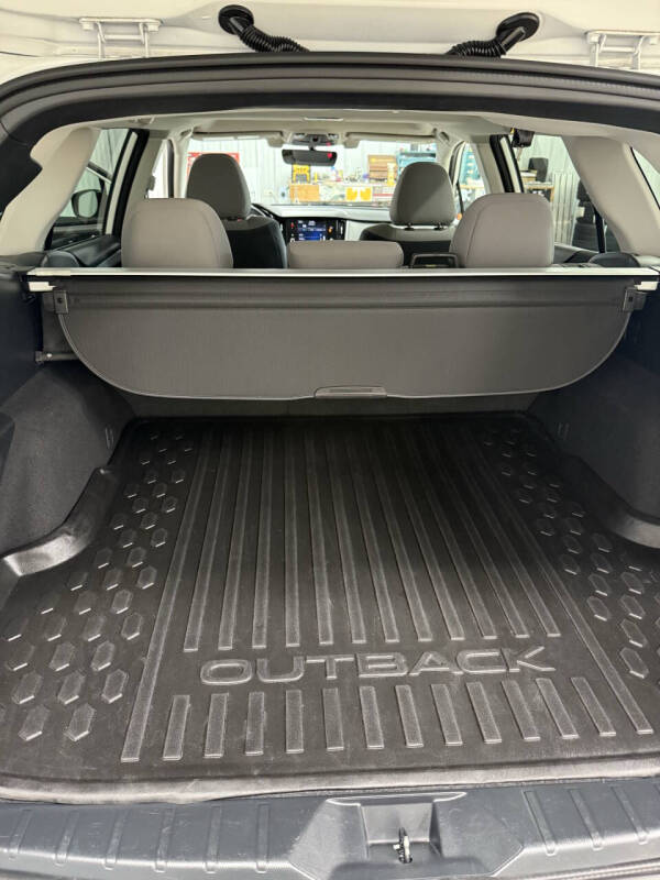 2022 Subaru Outback Premium