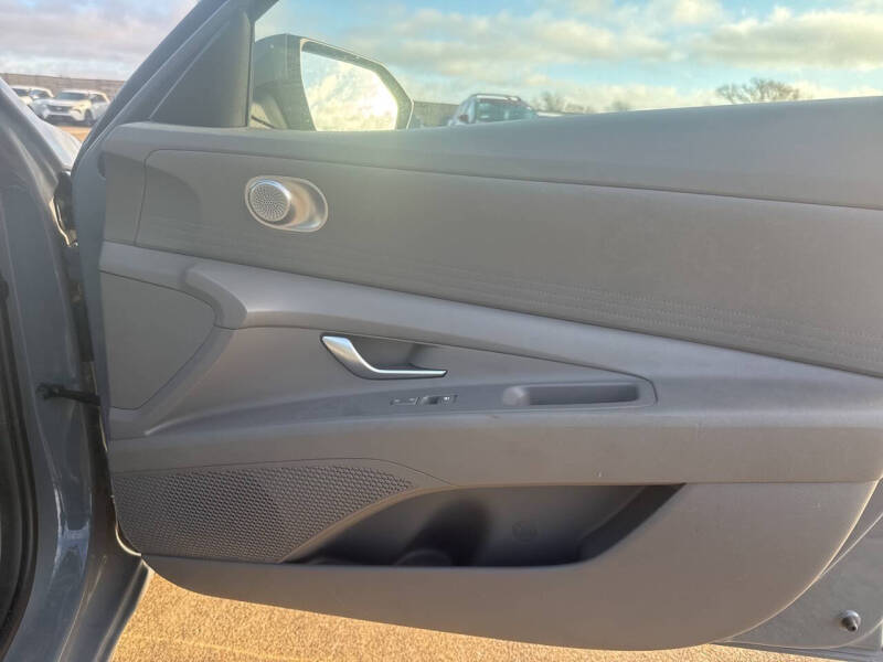 2022 Hyundai Elantra