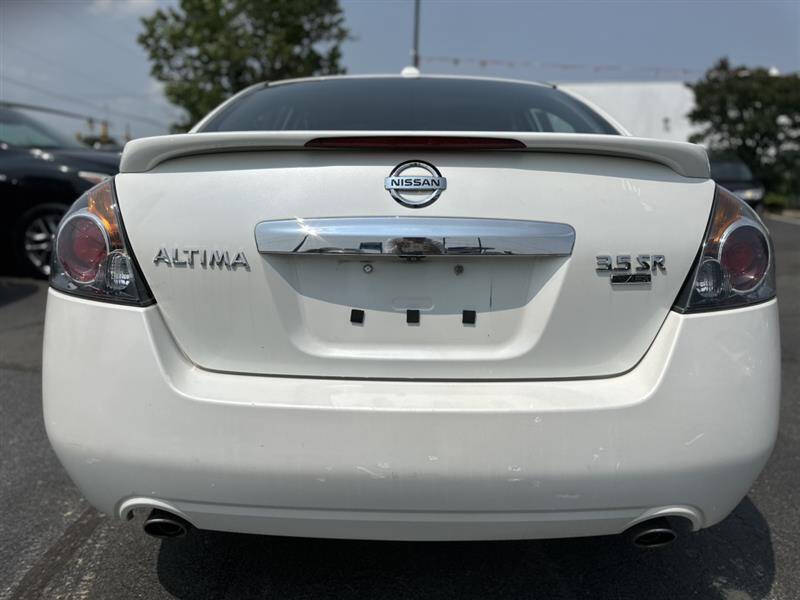 2010 Nissan Altima 3.5 SR