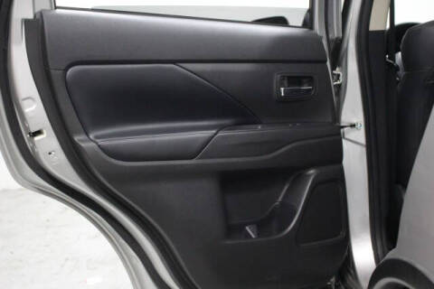 2020 Mitsubishi Outlander SE