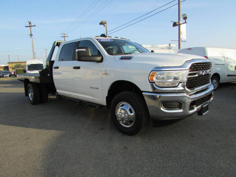 2024 RAM 3500 SLT